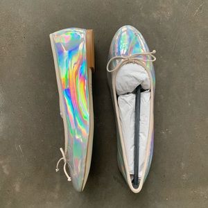 Guilhermina Holographic Silver Ballet Flats Size 7